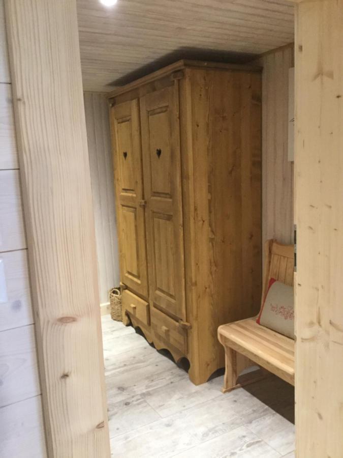 La Ferme De La-Haut B&B Le Haut-du-Them Eksteriør bilde