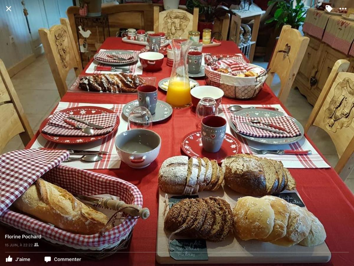 La Ferme De La-Haut B&B Le Haut-du-Them Eksteriør bilde