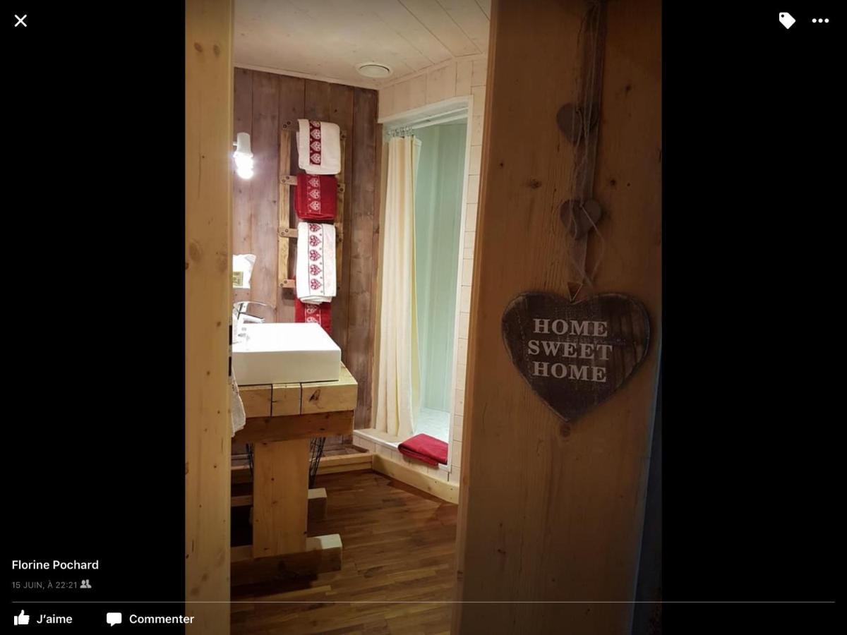 La Ferme De La-Haut B&B Le Haut-du-Them Eksteriør bilde